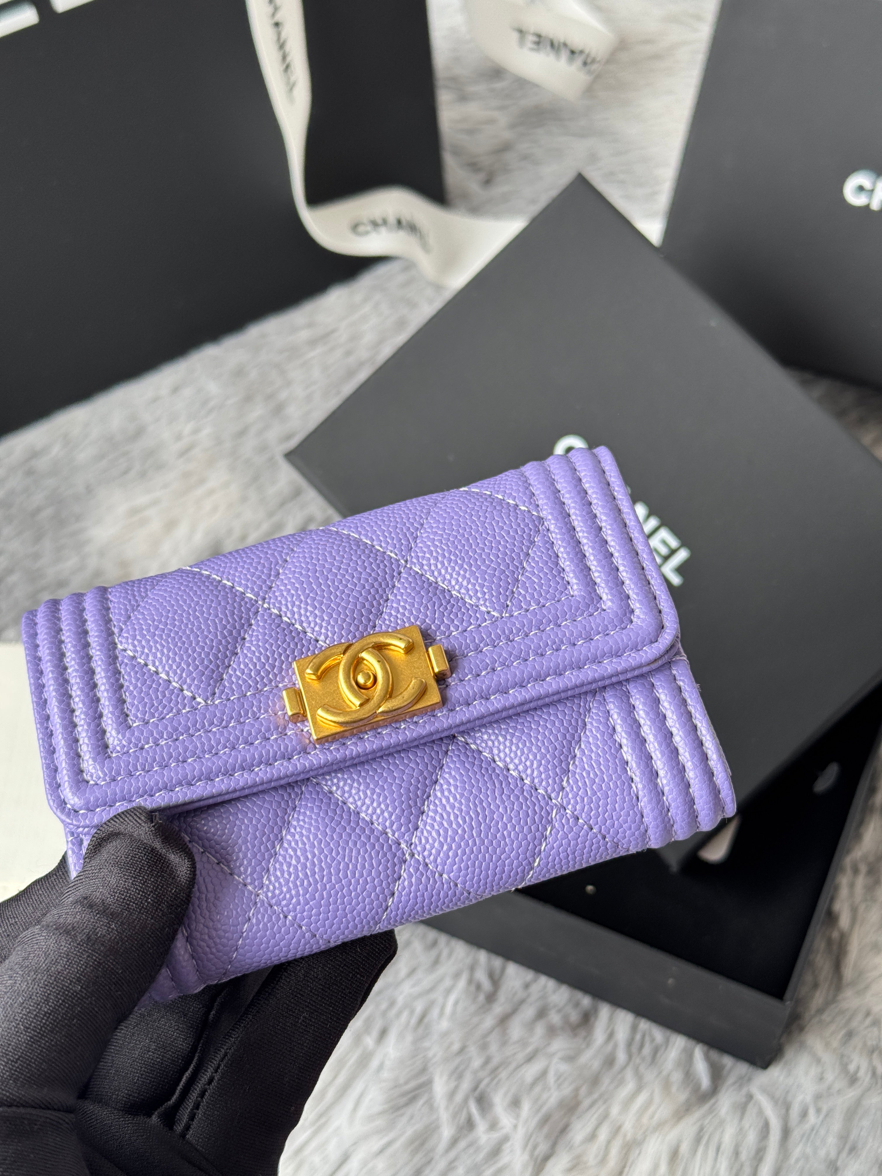 LEBOY WALLET 11 IN BABY PURPLE GRAINED CALFSKIN GOLD-TONE HARDWARE