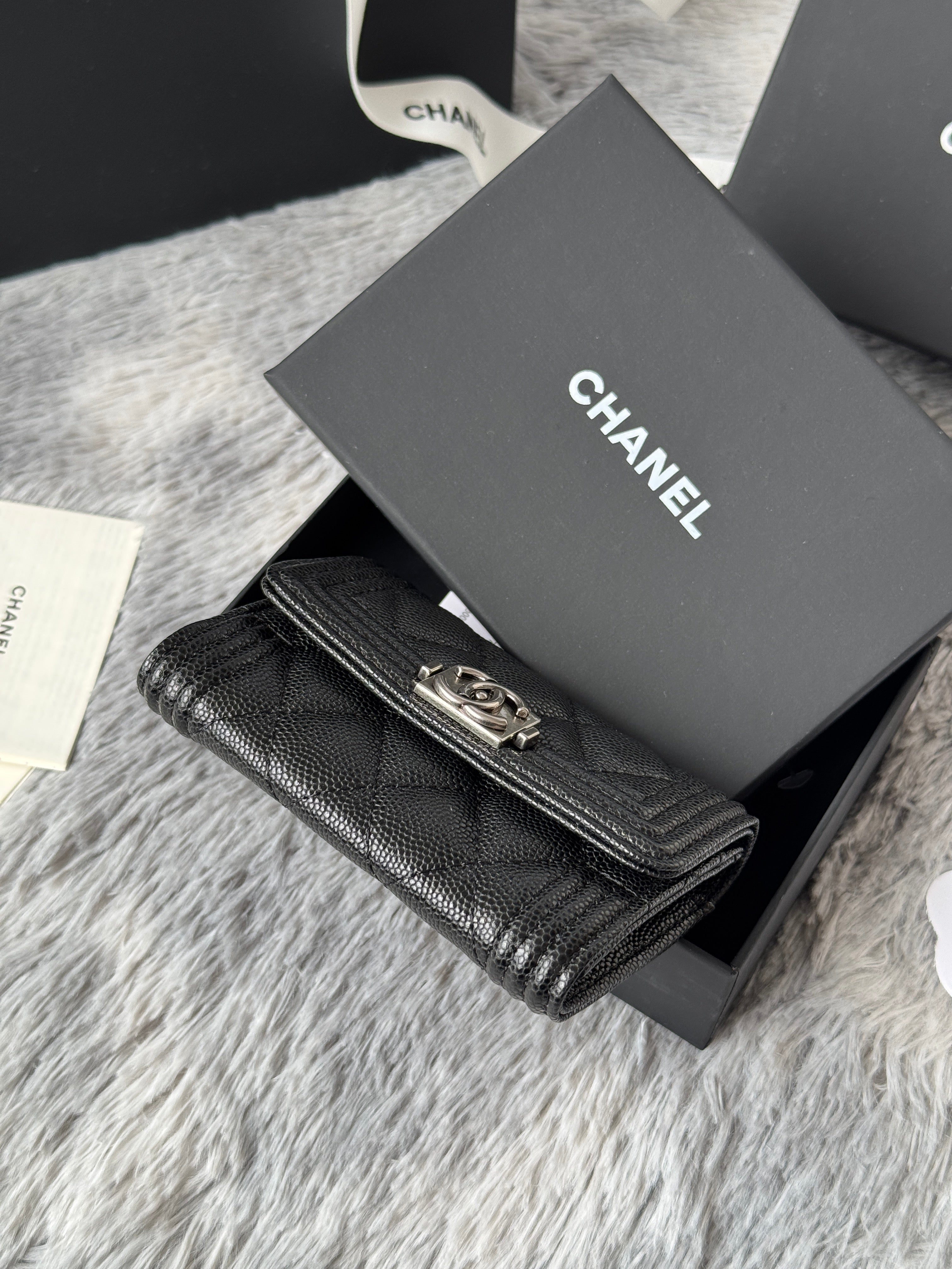 LEBOY WALLET 11 IN BLACK GRAINED CALFSKIN SILVER-TONE HARDWARE