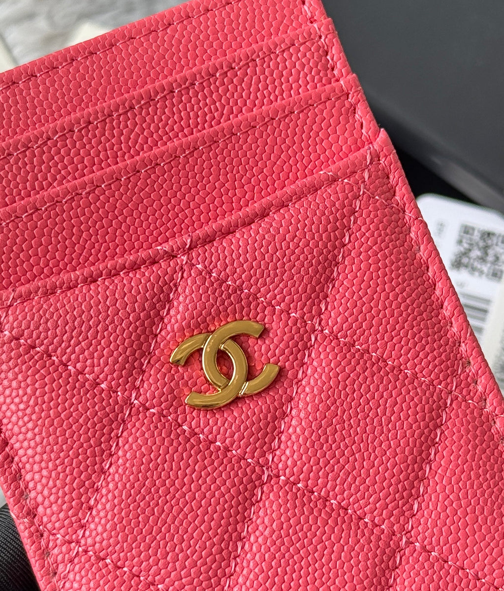 CLASSIC VERTICAL CARD HOLDER 14 IN MANDY PINK GRAINED CALFSKIN GOLD-TONE METALLIC