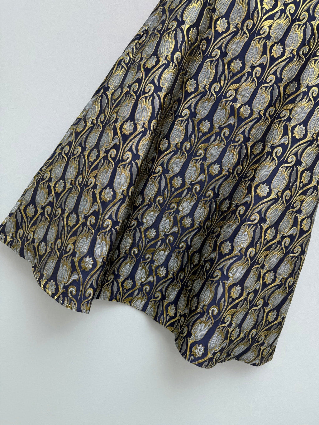 VALENTINO 26S MIDI SKIRT 179