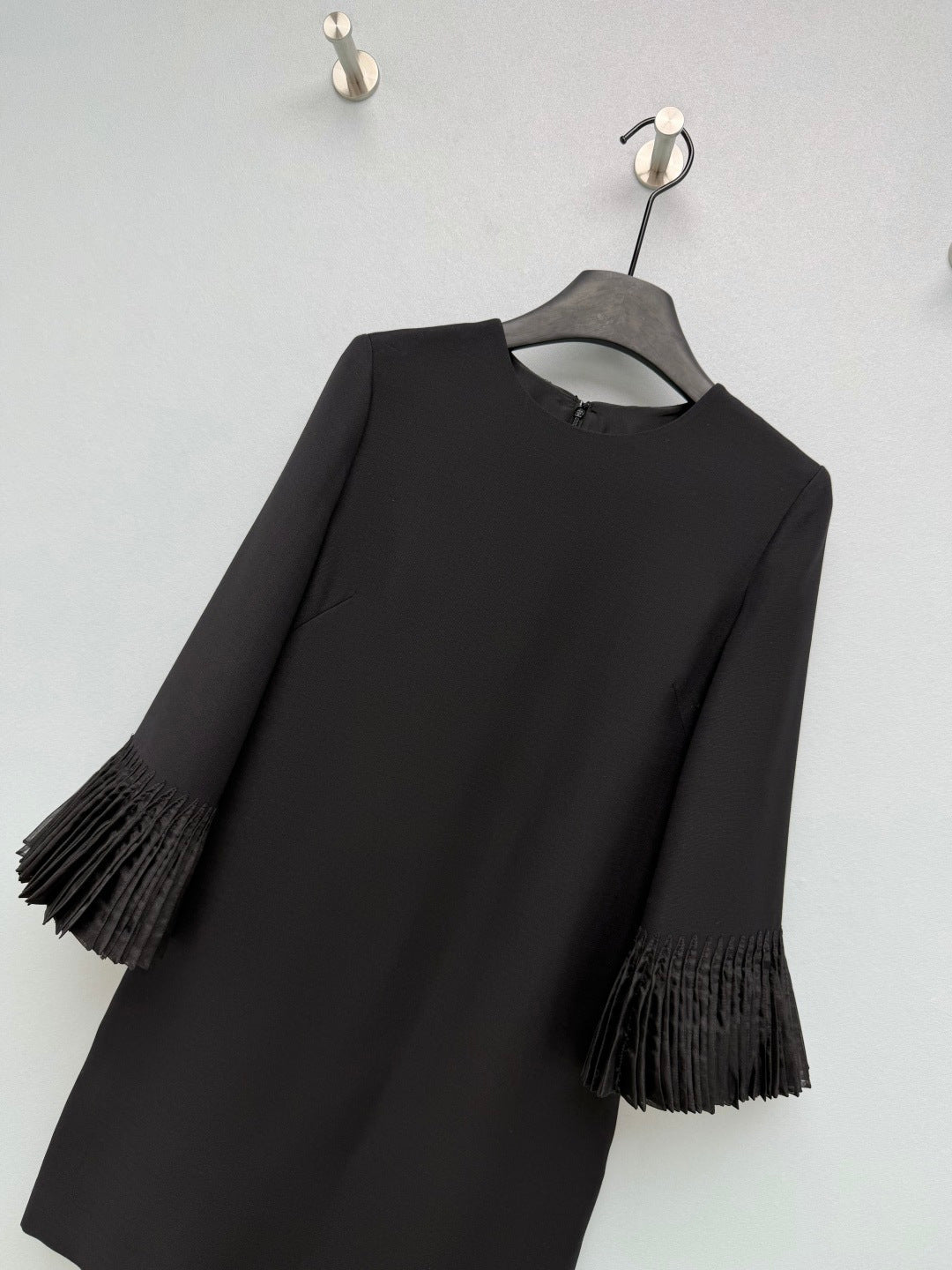 VALENTINO 26S PLEATED SLEEVE DRESS 134