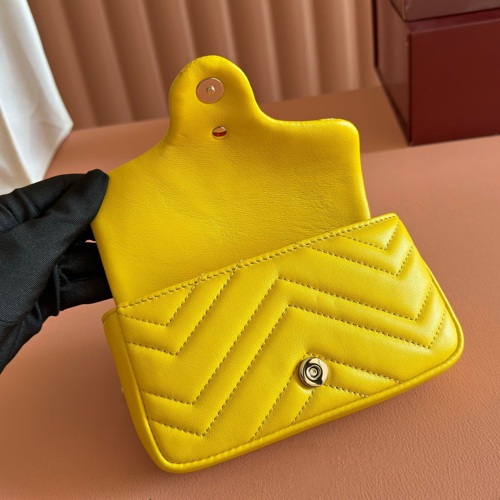 GUCCI 26S GG MARMONT BAG 16 IN YELLOW LAMBSKIN