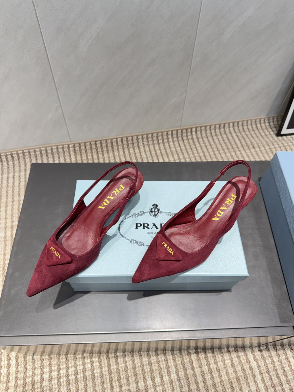 PRADA 26S POINTED TOE SLINGBACK HIGH HEELS 55MM IN DARK RED SUEDE WITH LOGO