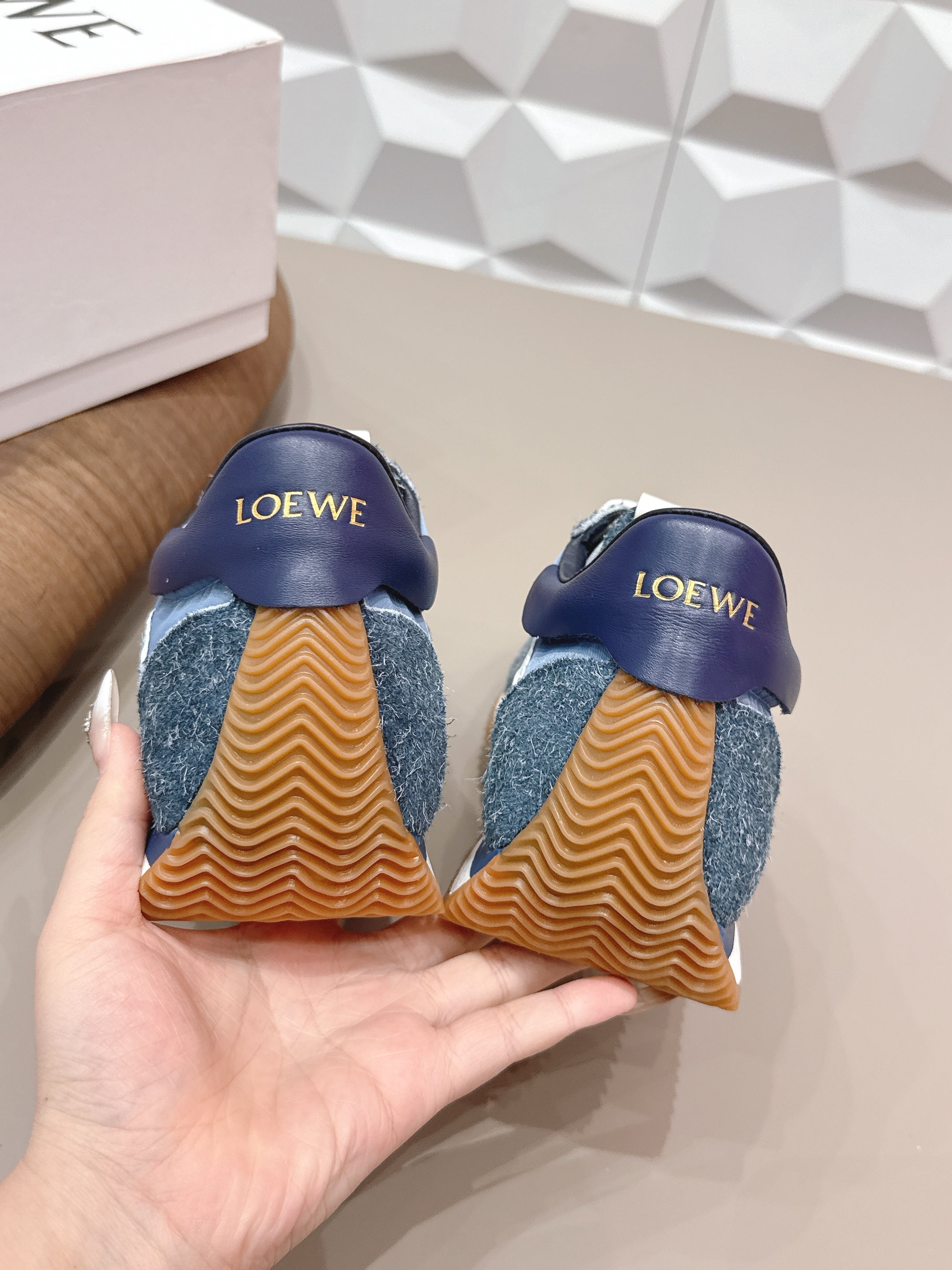 LOEWE 26S FLOW RUNNER SNEAKER IN SLATE BLUE SUEDE AND NAVY BLUE CALFSKIN