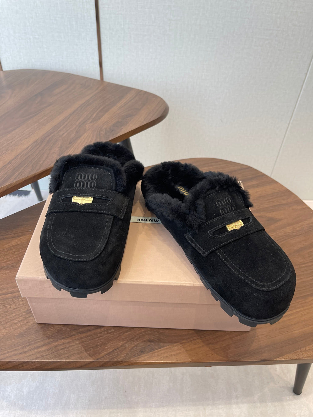 MIUMIU 25S MULES SLIPPERS SHEEPWOOL IN BLACK SUEDE