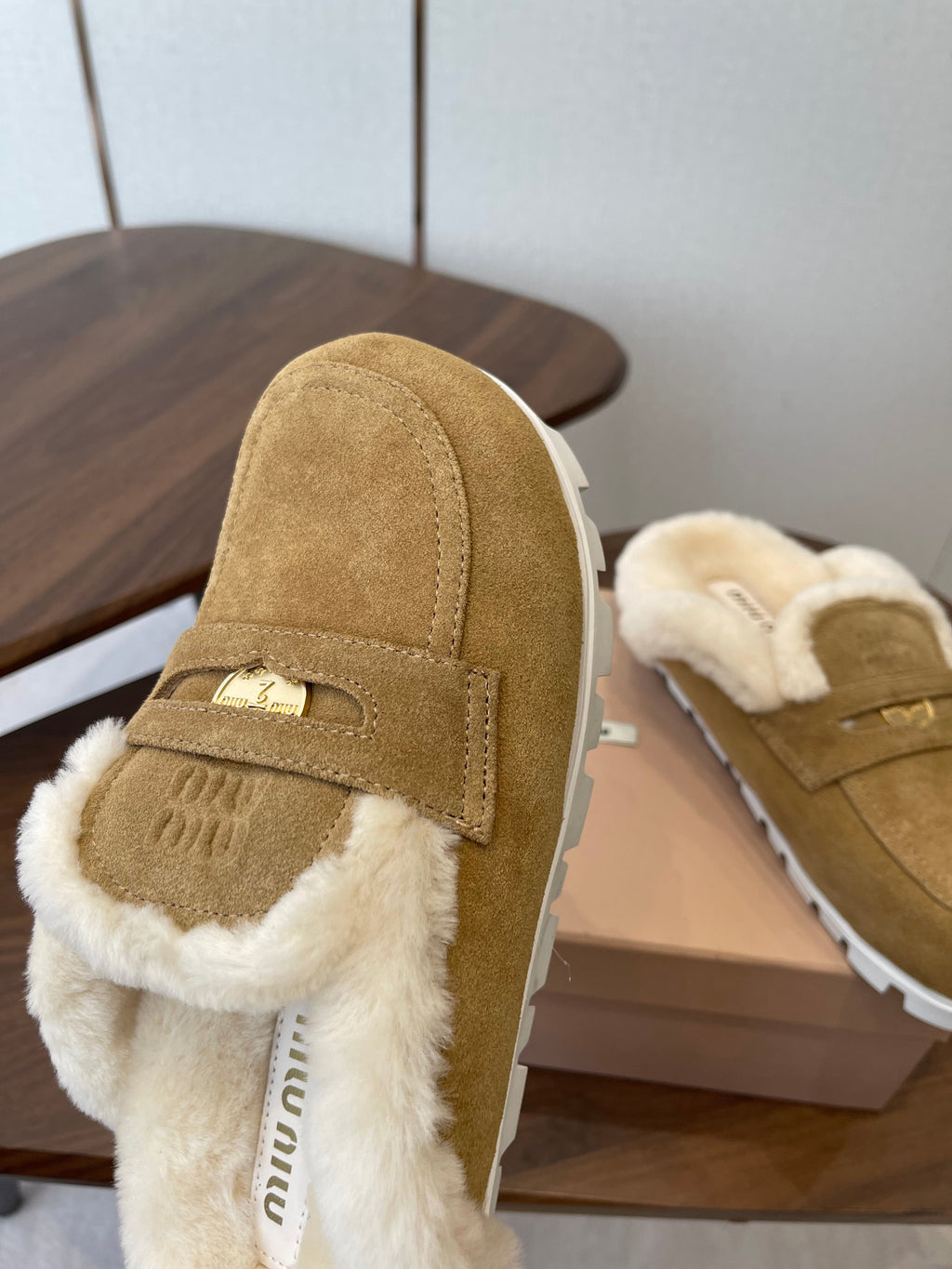 MIUMIU 25S MULES SLIPPERS SHEEPWOOL IN BROWN SUEDE