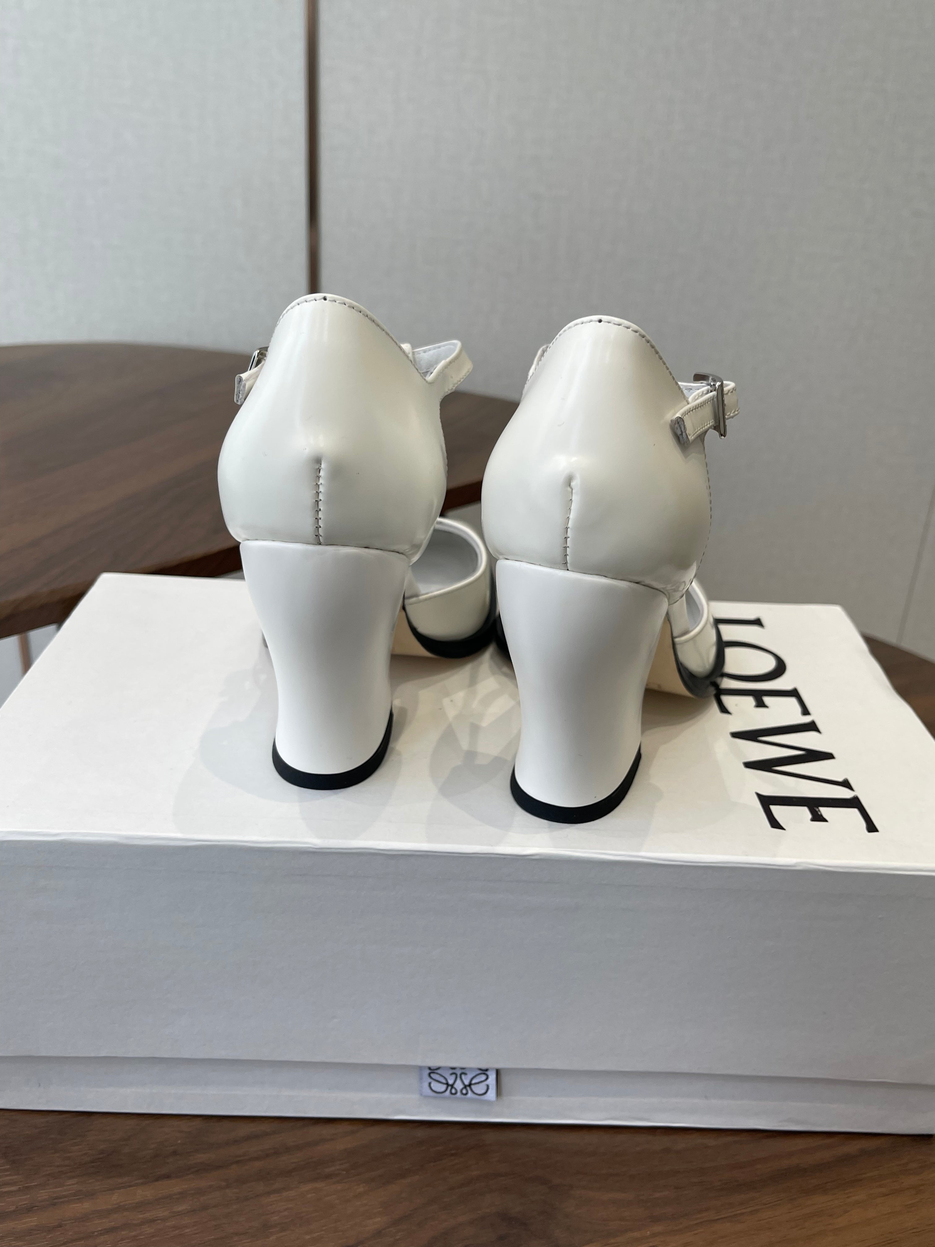 LOEWE 26S ONDA 90MM T-STRAP HIGH-HEEL SHOES IN WHITE GLOSSY CALFSKIN