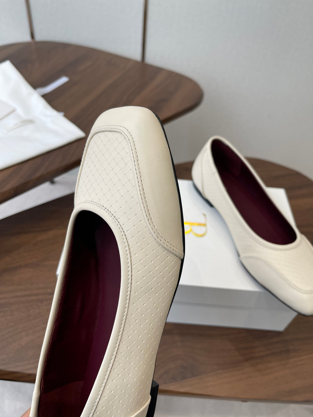 THE ROW 26S SQUARE TOE  BALLET FLATS IN CREAM WHITE CALFSKIN