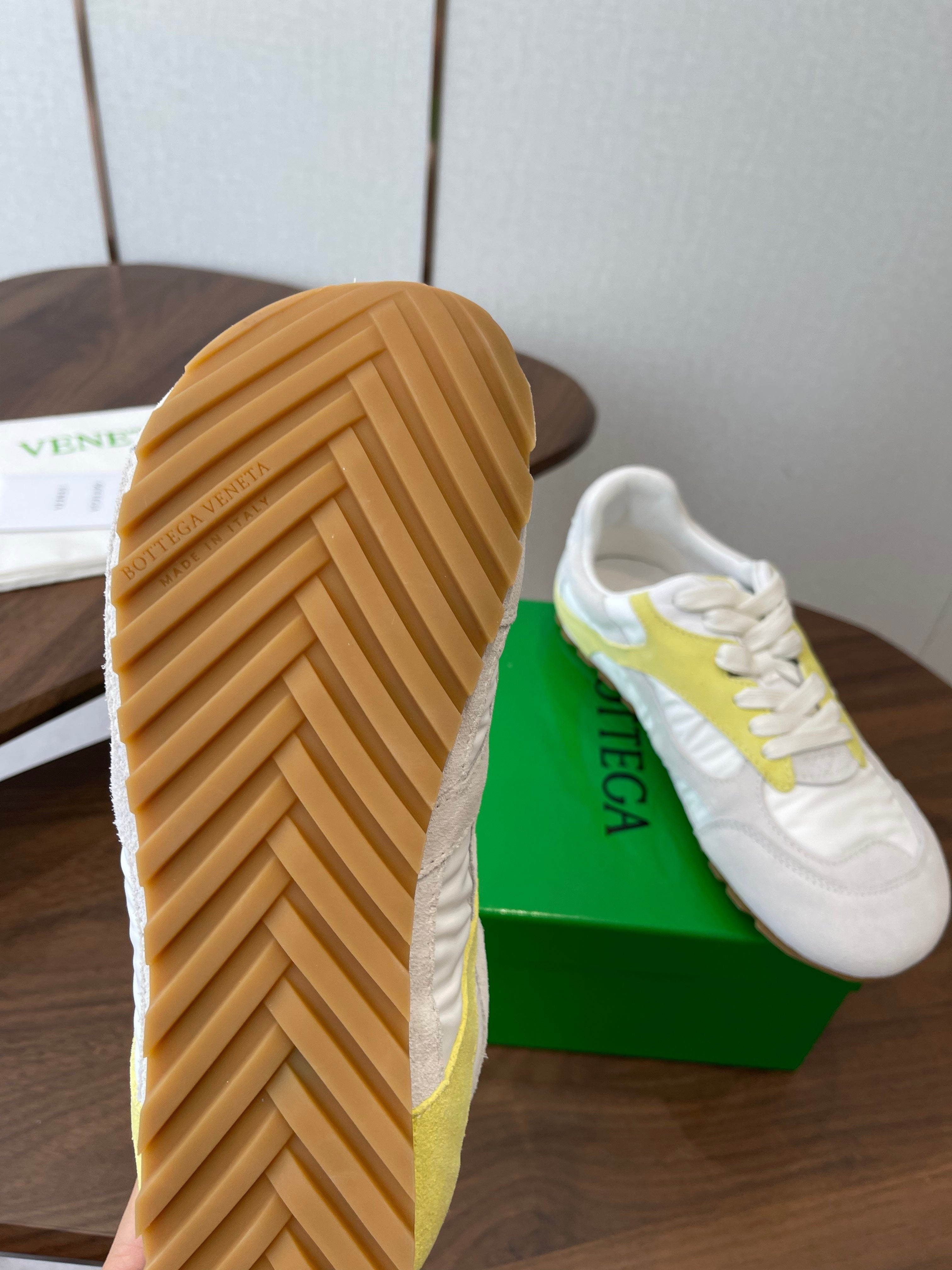 BOTTEGA VENETA 26S ORBIT FLASH SNEAKERS IN WHITE AND YELLOW SUEDE