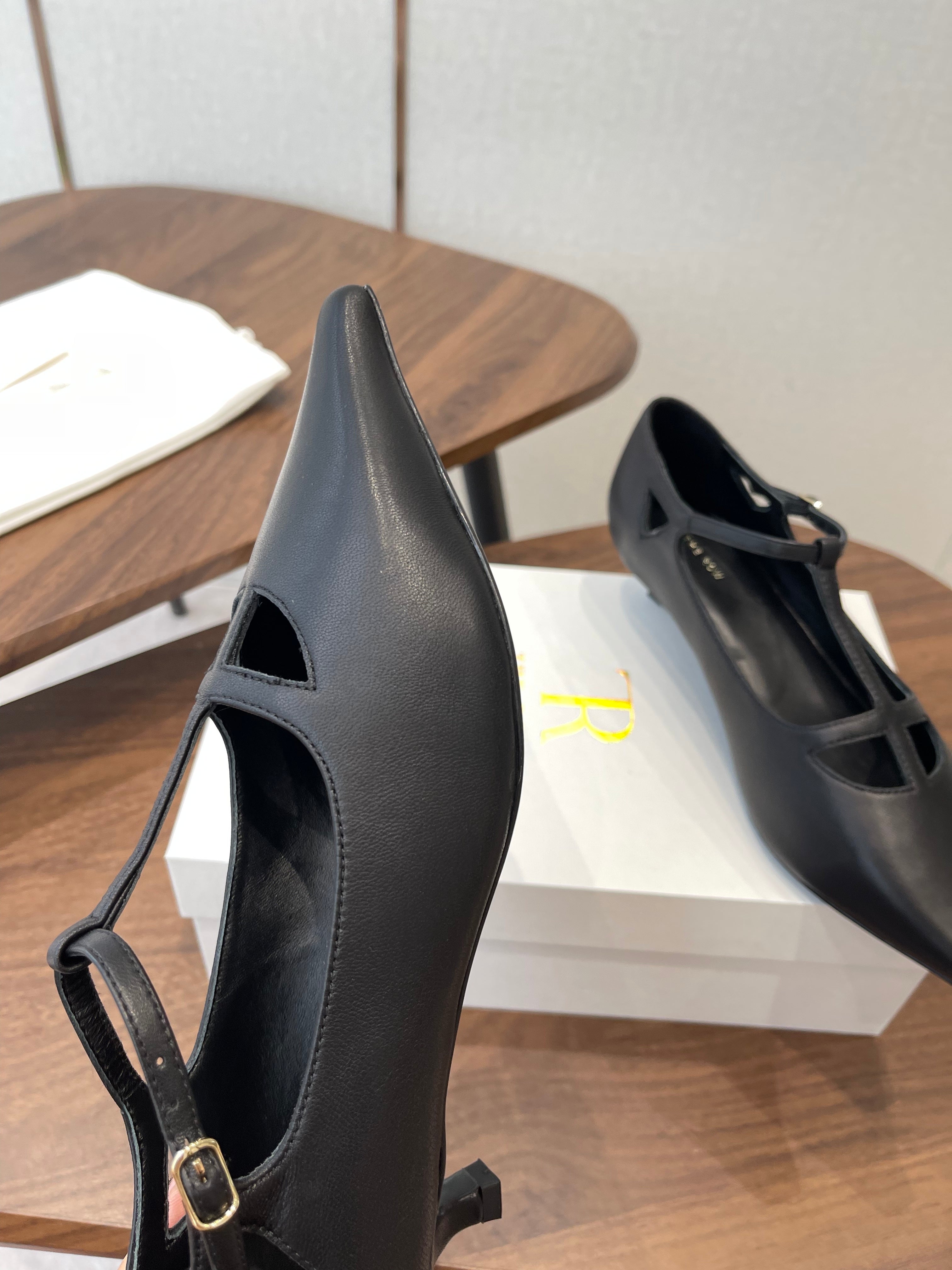 THE ROW 26S POINTED TOE T STRAP PUMPS 35MM IN BLACK CALFSKIN