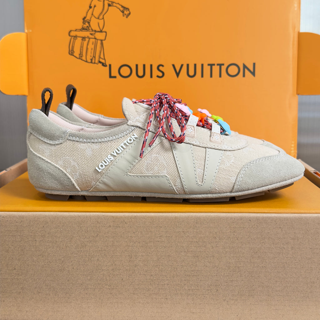 LV 26S SNEAKERINA SNEAKERS IN BEIGE MONOGRAM CANVAS AND SUEDE