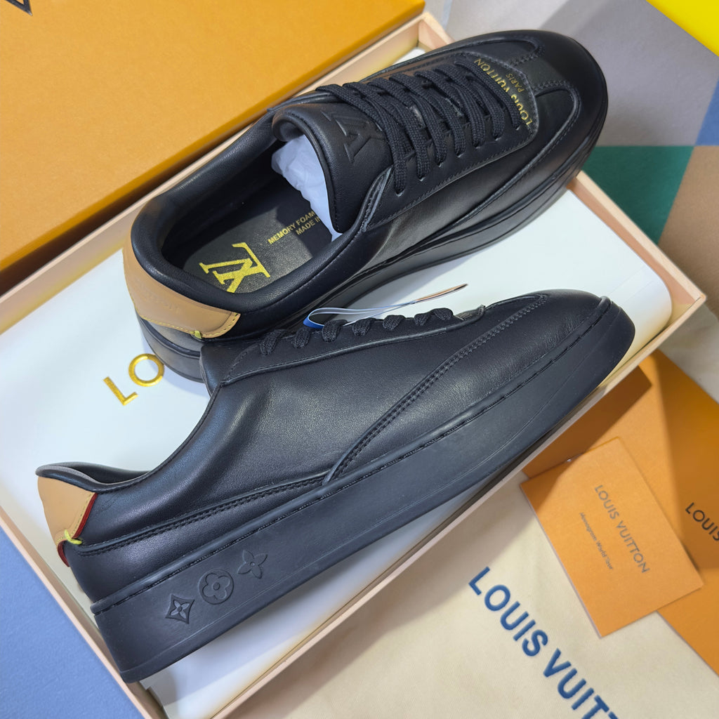 LV 26S LOW TOP SNEAKERS IN BLACK CALFSKIN