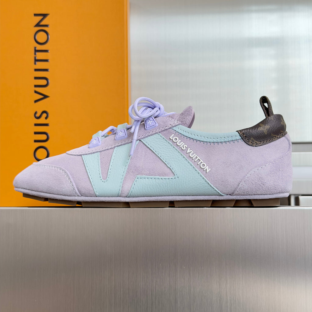 LV 26S SNEAKERINA SNEAKERS IN LIGHT LAVENDER SUEDE