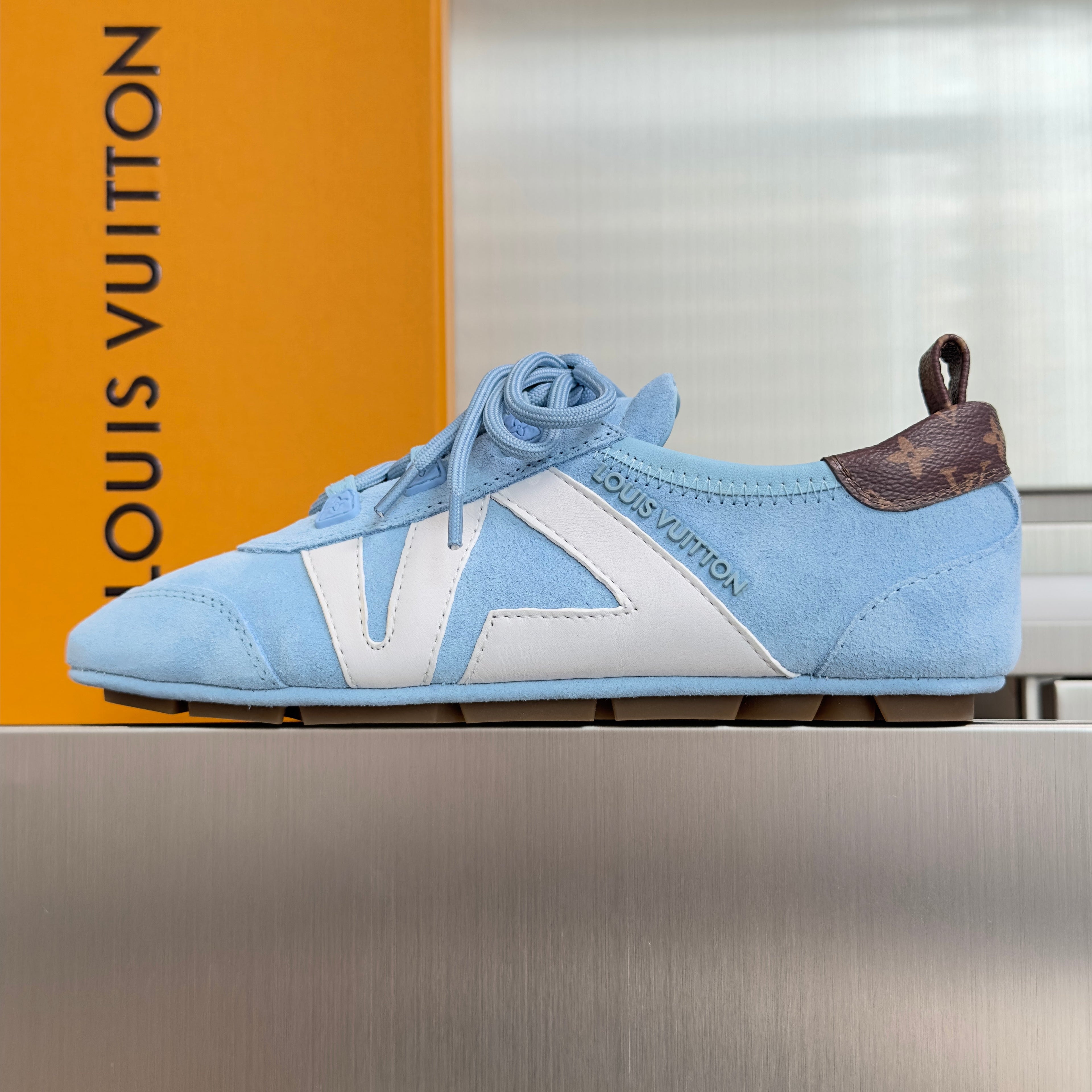 LV 26S SNEAKERINA SNEAKERS IN LIGHT BLUE SUEDE