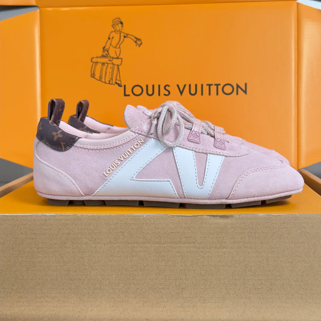 LV 26S SNEAKERINA SNEAKERS IN LIGHT PINK SUEDE