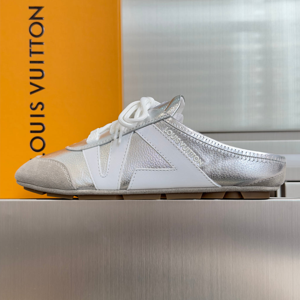LV 26S SNEAKERINA OPEN BACK SNEAKERS IN SILVER CALFSKIN AND SUEDE