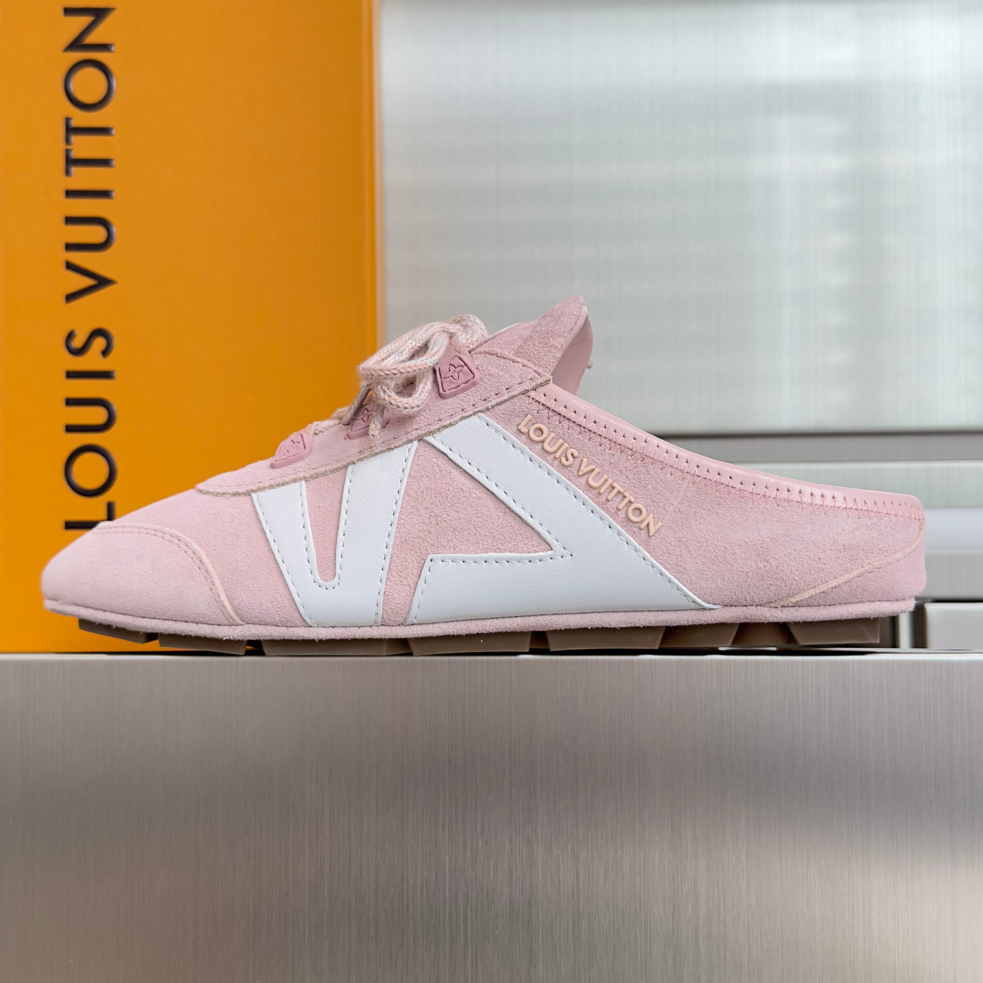 LV 26S LACE UP MULE SNEAKERS IN LIGHT PINK SUEDE AND CALFSKIN