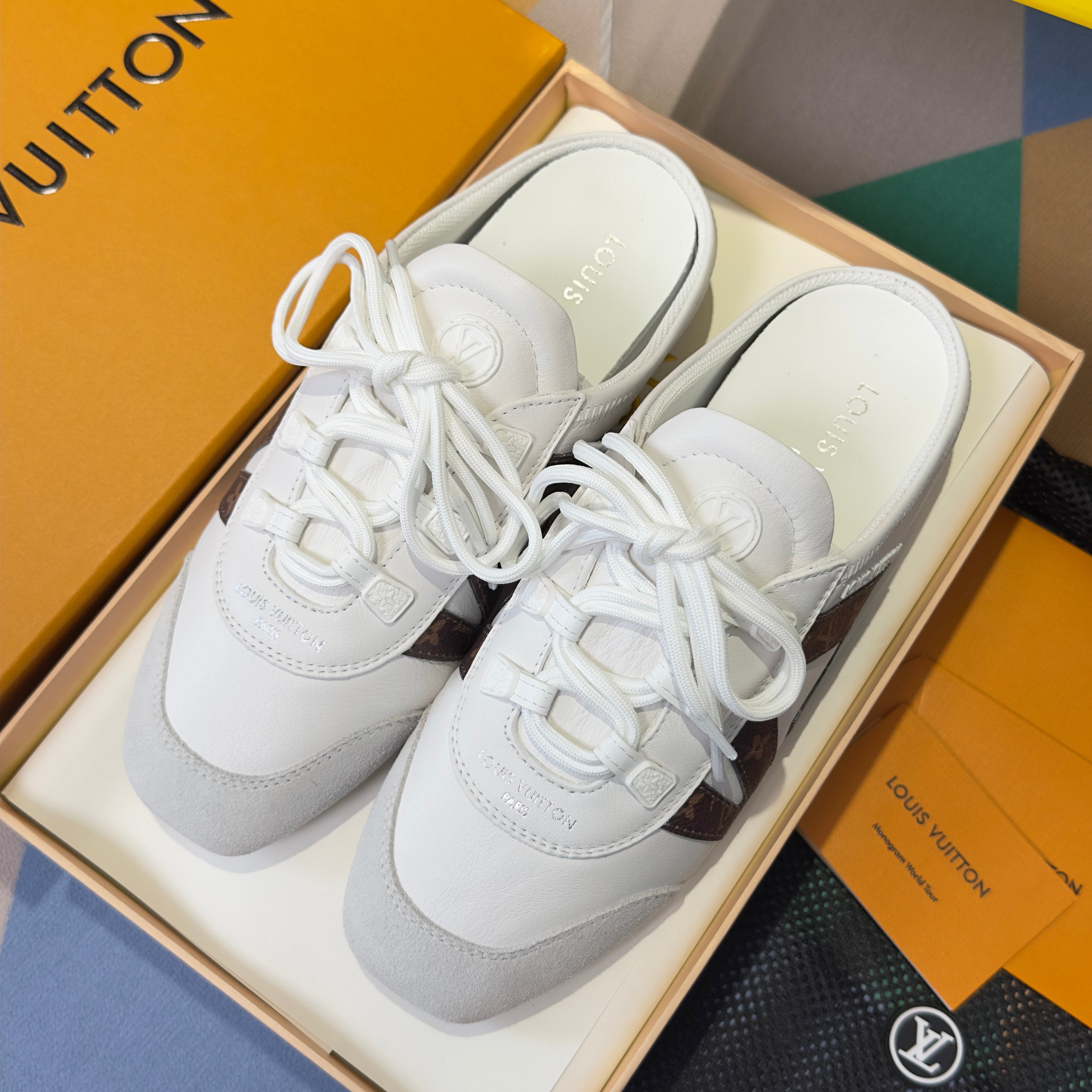 LV 26S LACE UP MULE SNEAKERS IN WHITE CALFSKIN AND BROWN MONOGRAM CANVAS