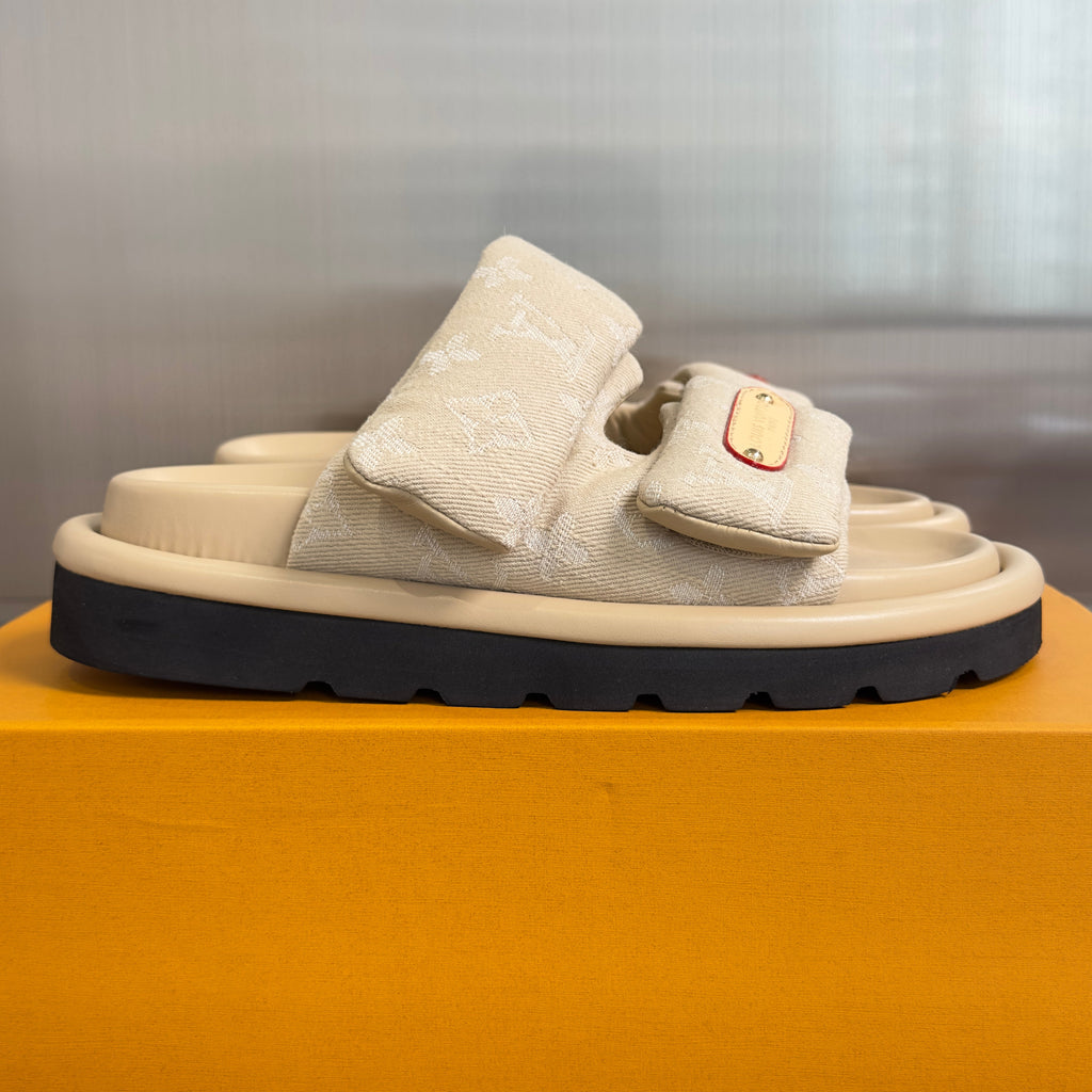 LV 26S PADDED SLIDES 40MM IN BEIGE DENIM MONOGRAM