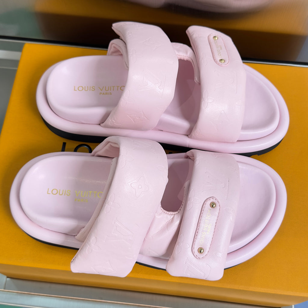 LV 26S PADDED SLIDES 40MM IN LIGHT PINK CALFSKIN MONOGRAM