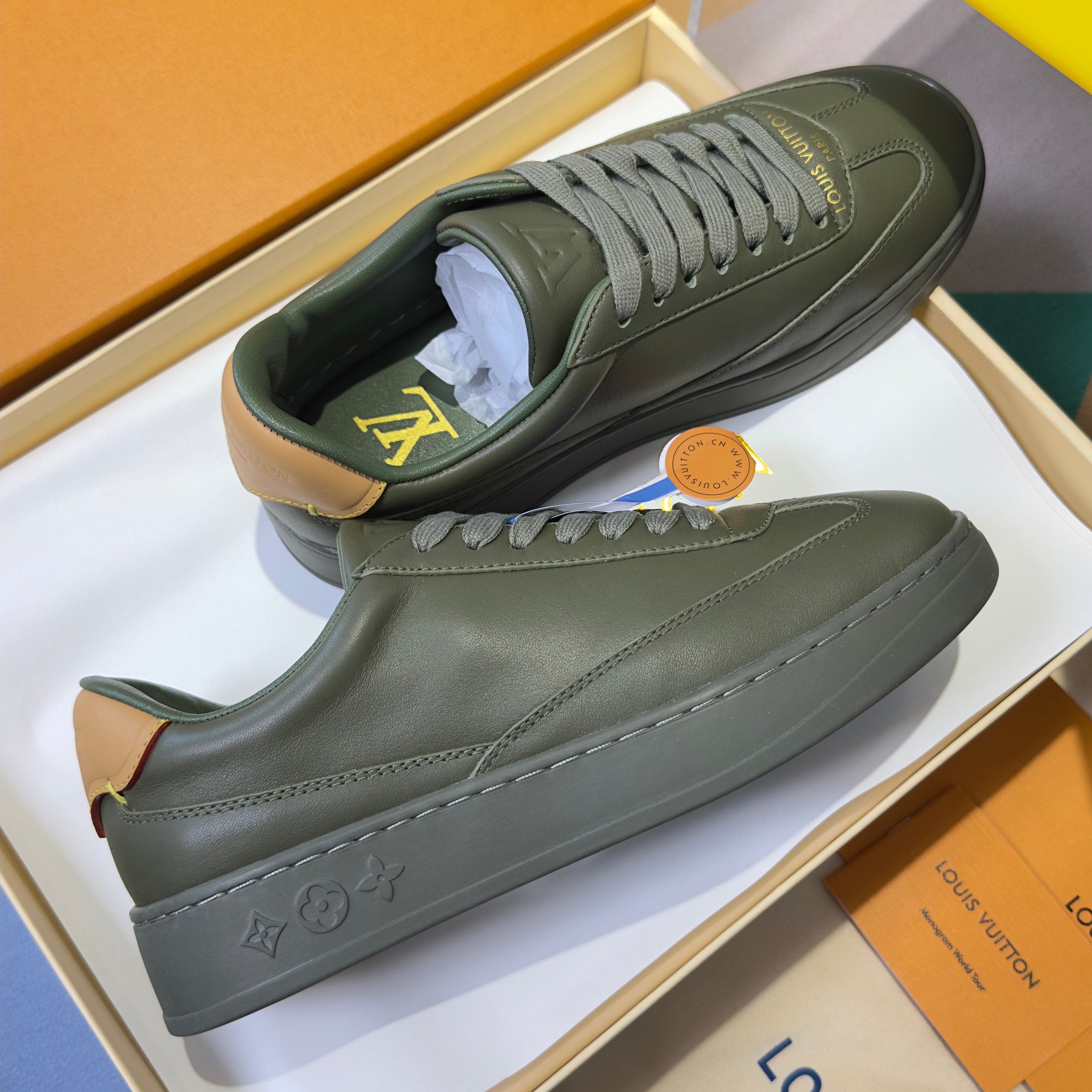 LV 26S LOW TOP SNEAKERS IN OLIVE GREEN CALFSKIN