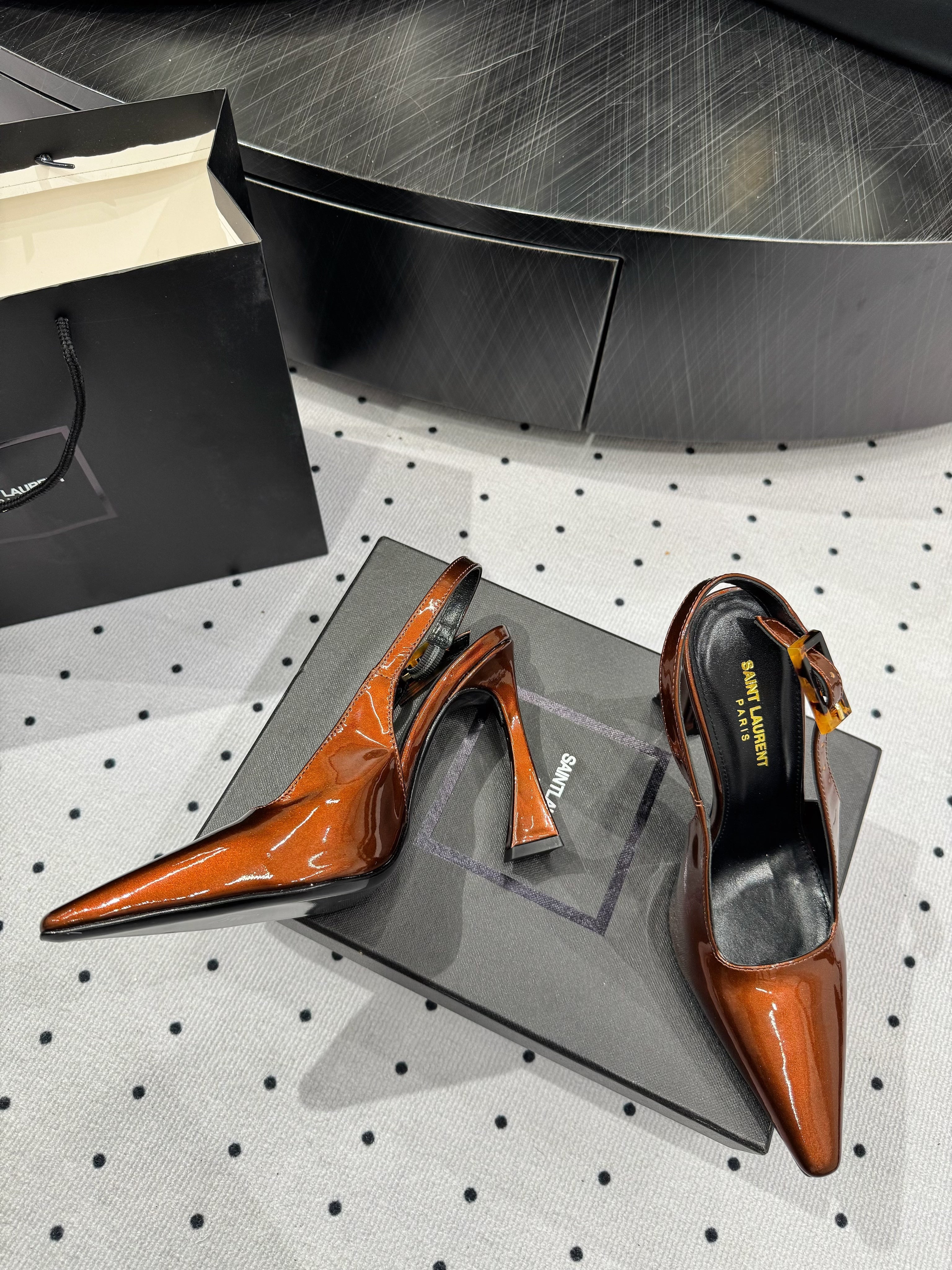 YSL 26S SLINGBACK HEELS 105 MM IN DARK ORANGE GLOSSY CALFSKIN WITH BUCKLE CLOSURE