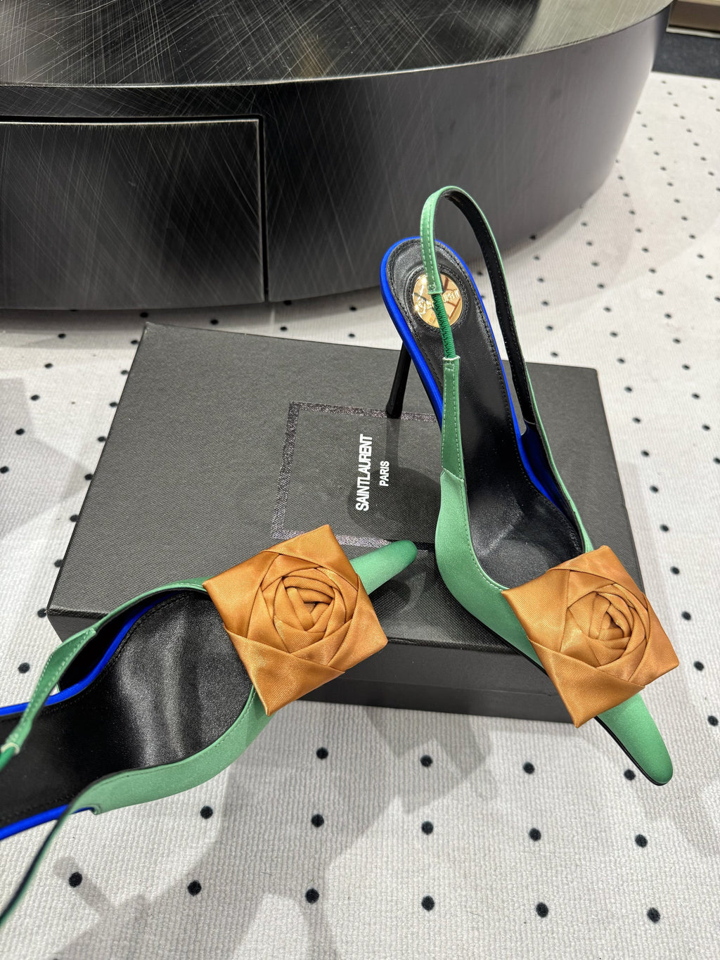 YSL 26S SLINGBACK HEELS 105 MM IN LIGHT BROWN AND GREEN SATIN