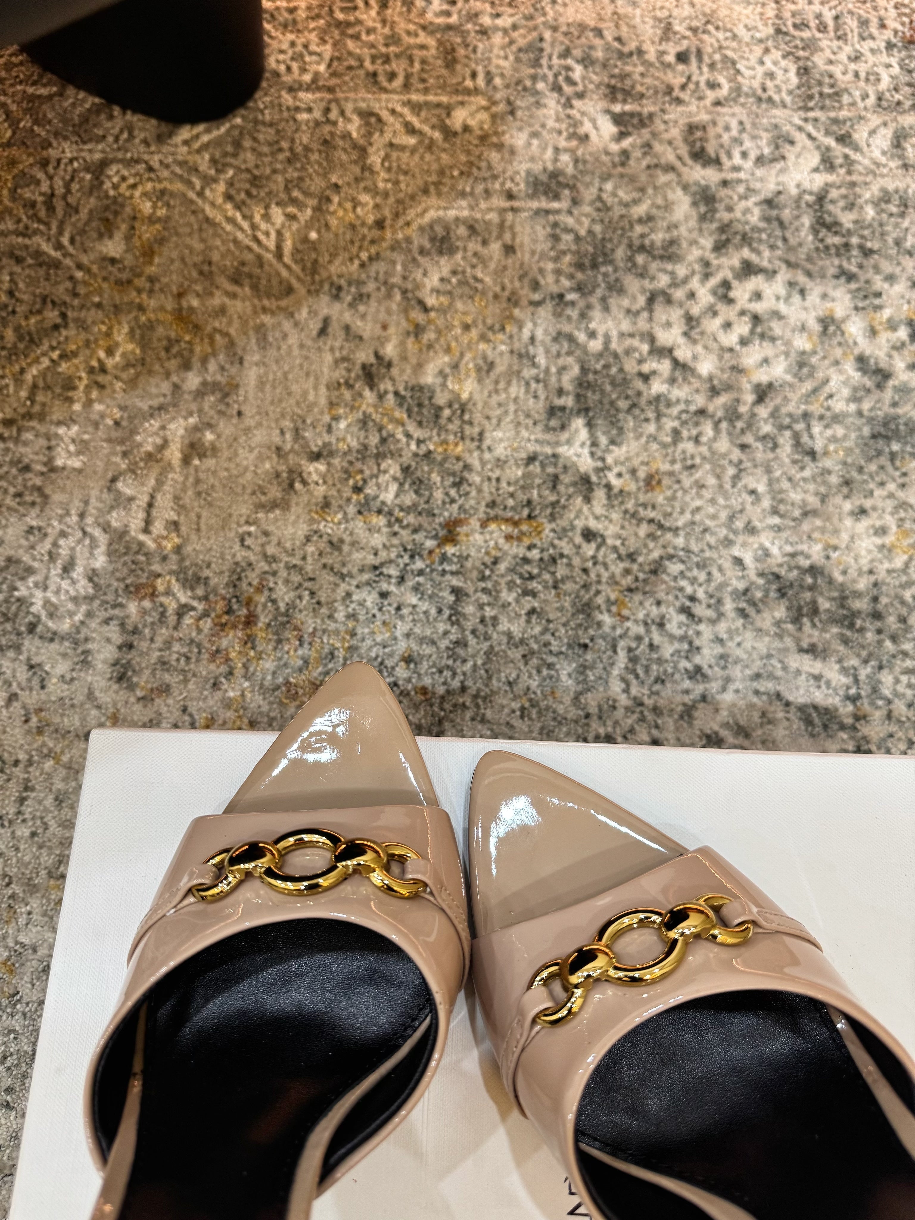 YSL 26S POINTED TOE HIGH HEEL SANDALS 100 MM IN BEIGE GLOSSY CALFSKIN