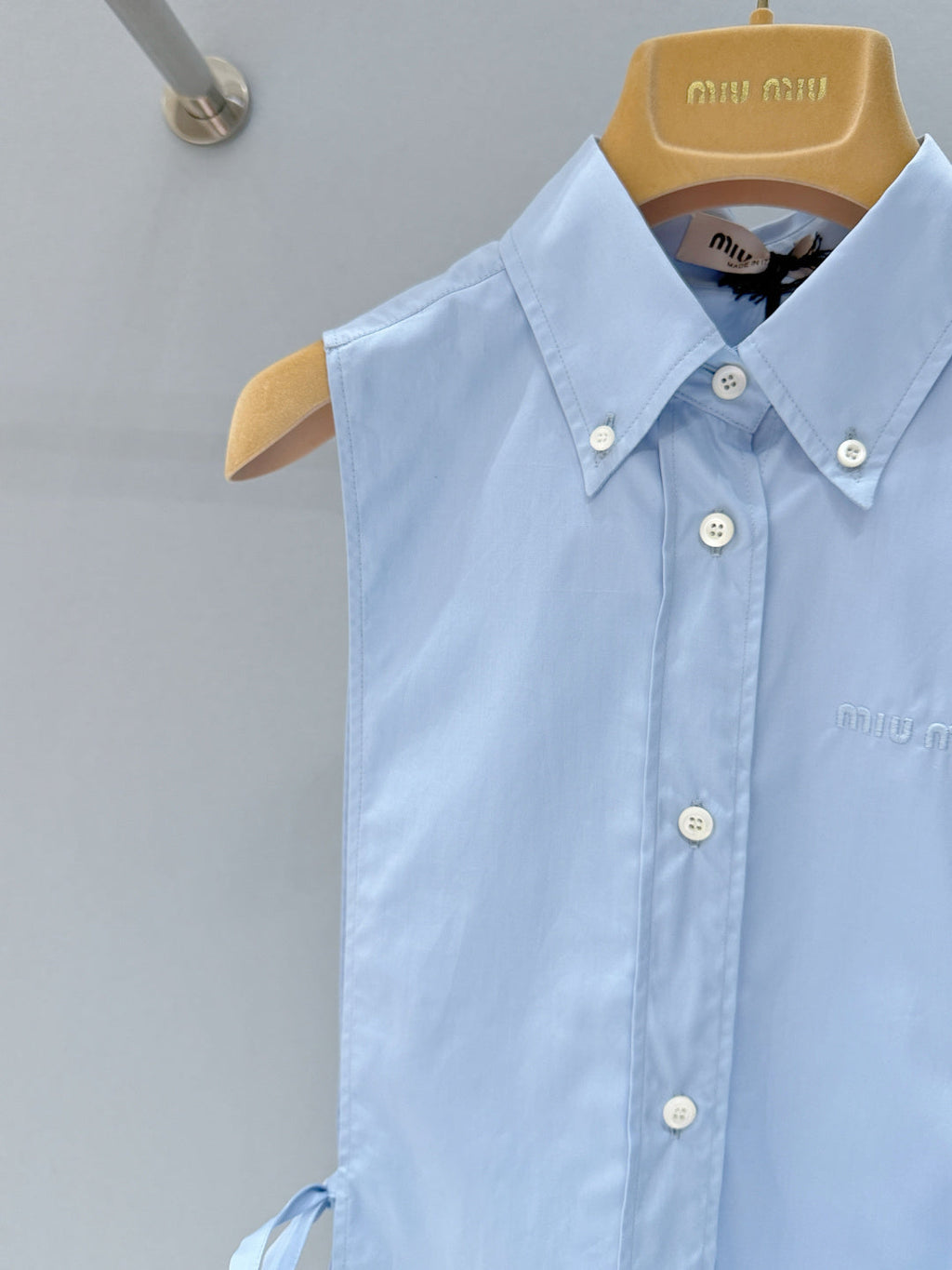 MIUMIU 26S SLEEVELESS SHIRT 905