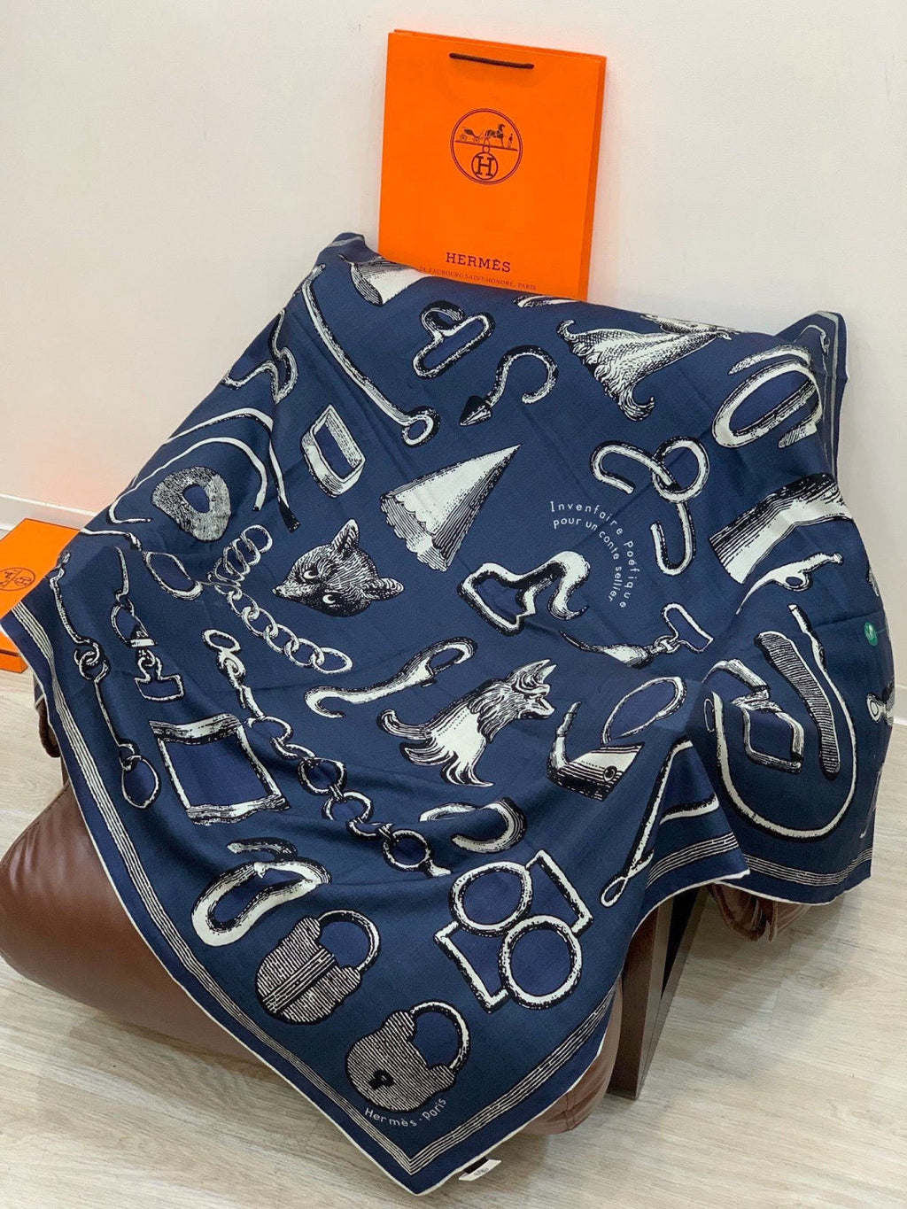HERMES 26S SCARF 140 IN CASHMERE AND SILK 303157