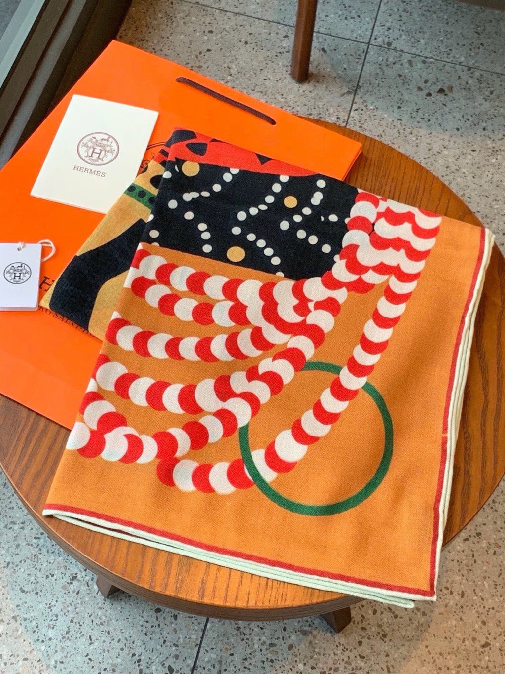HERMES 26S SCARF 140 IN CASHMERE AND SILK 304707