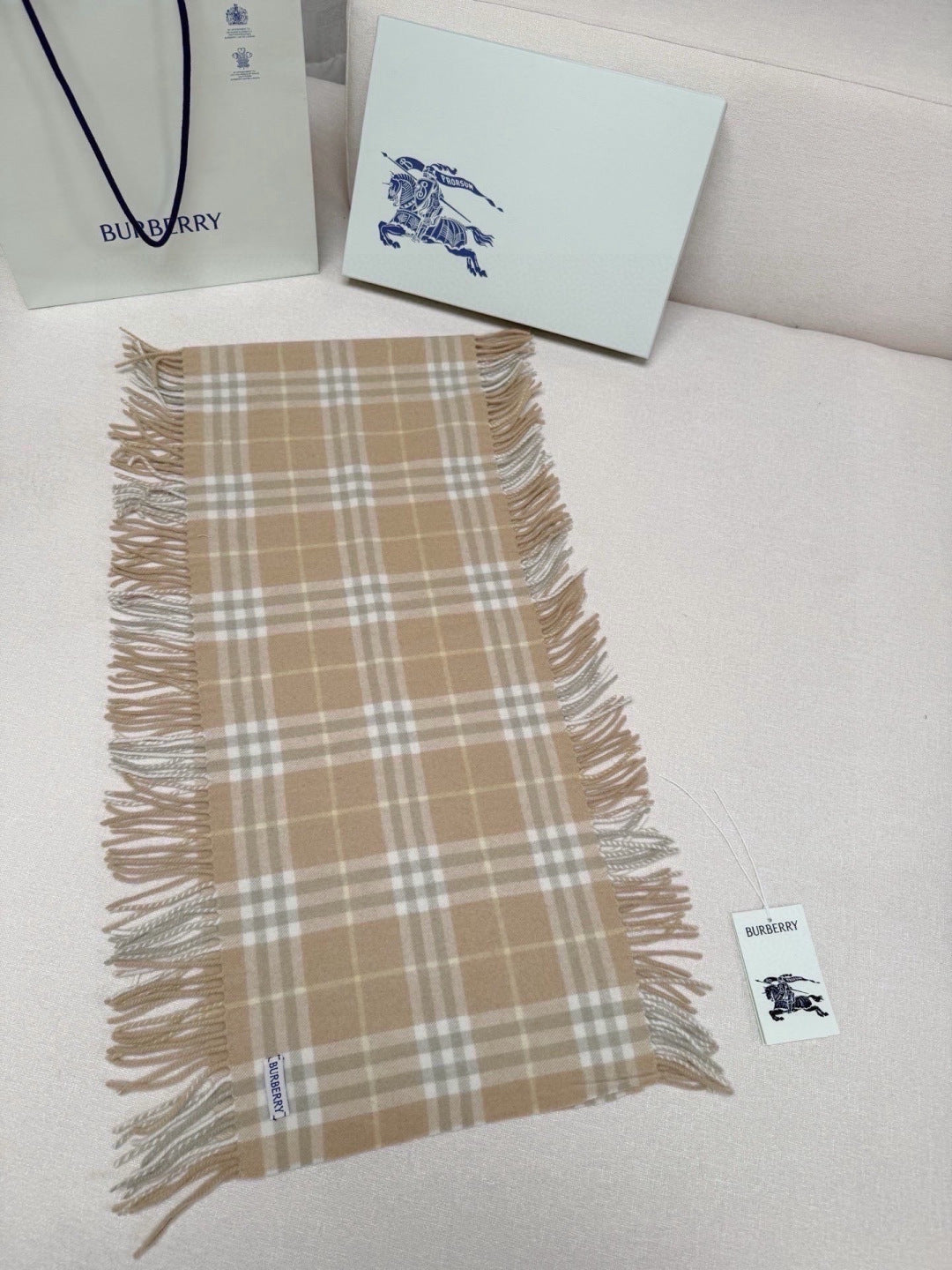BURBERRY 26S SCARF 155CM IN CASHMERE 309947