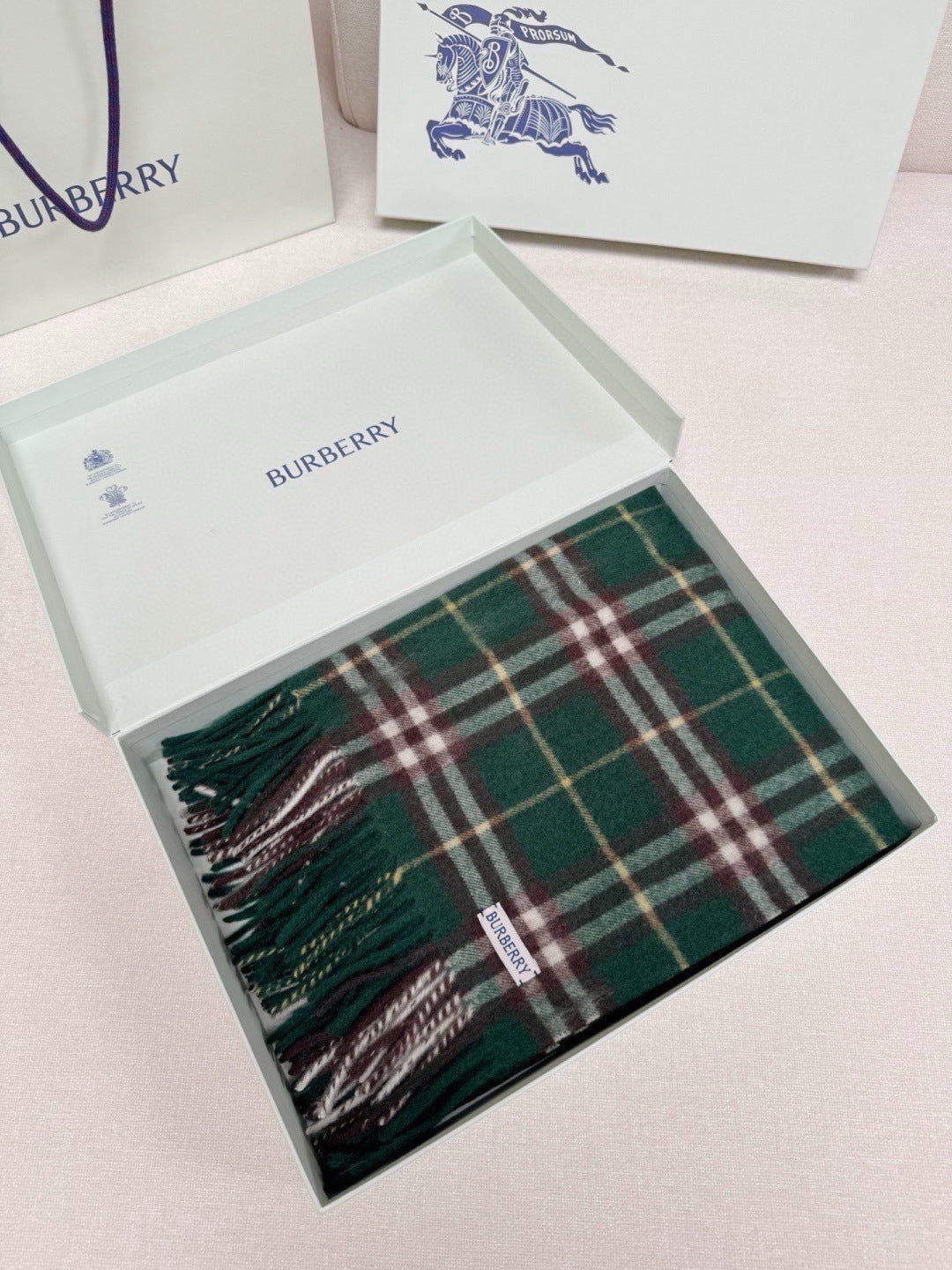 BURBERRY 26S SCARF 155CM IN CASHMERE 309949