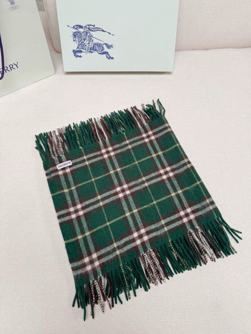 BURBERRY 26S SCARF 155CM IN CASHMERE 309949