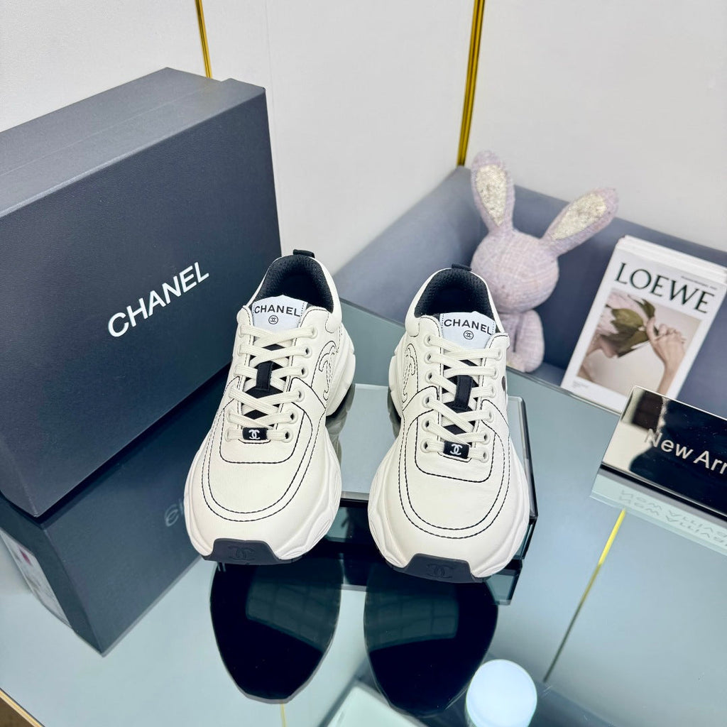 TRAINERS SNEAKER IN WHITE CALFSKIN WITH STICKER 238626