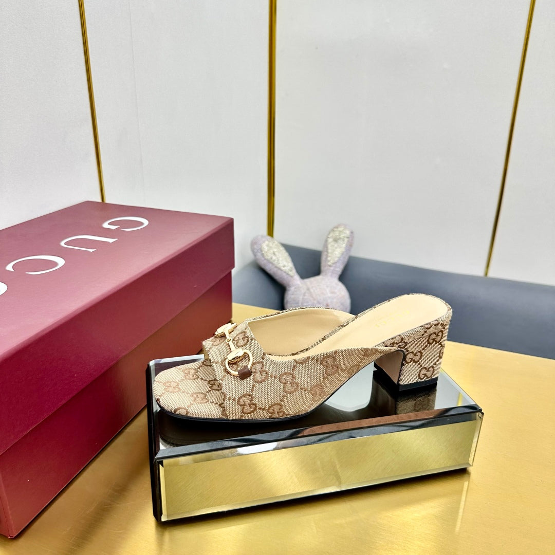 GG HIGH HEELS 65 IN BEIGE FABRIC WITH GOLD HARDWARE