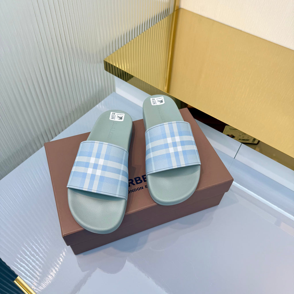 BURBERRY 26S SLIDES SANDAL IN SEAFOAM GREEN CALFSKIN