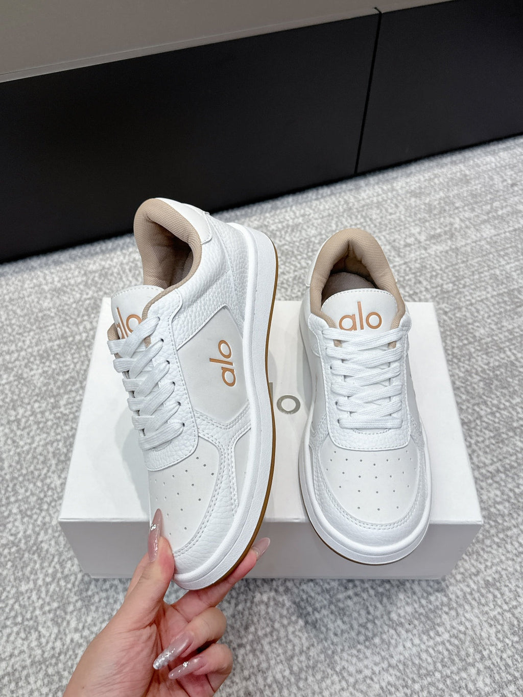 ALO 25S SNEAKER IN WHITE LAMBSKIN
