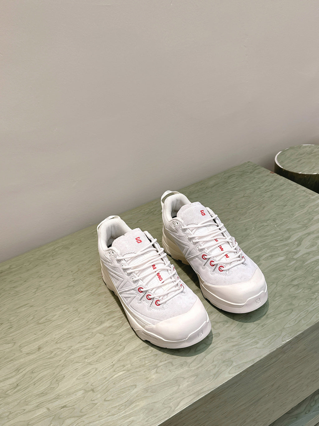 ALO 25S SALOMON X-ALP PANHUI SNEAKER IN WHITE SUEDE