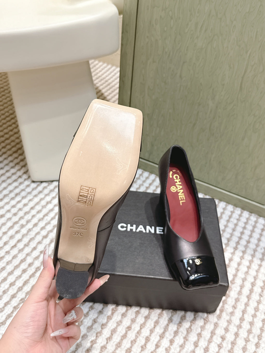 CHANEL 25S SQUARE-TOE HIGH HEELS 90MM IN BLACK CALFSKIN