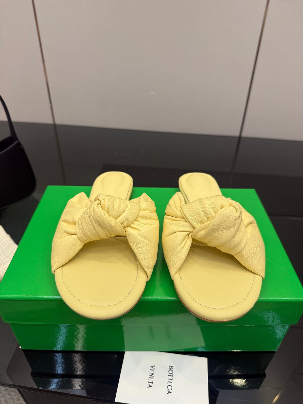 BOTTEGA VENETA 26S SLIDE SANDALS IN YELLOW LAMBSKIN