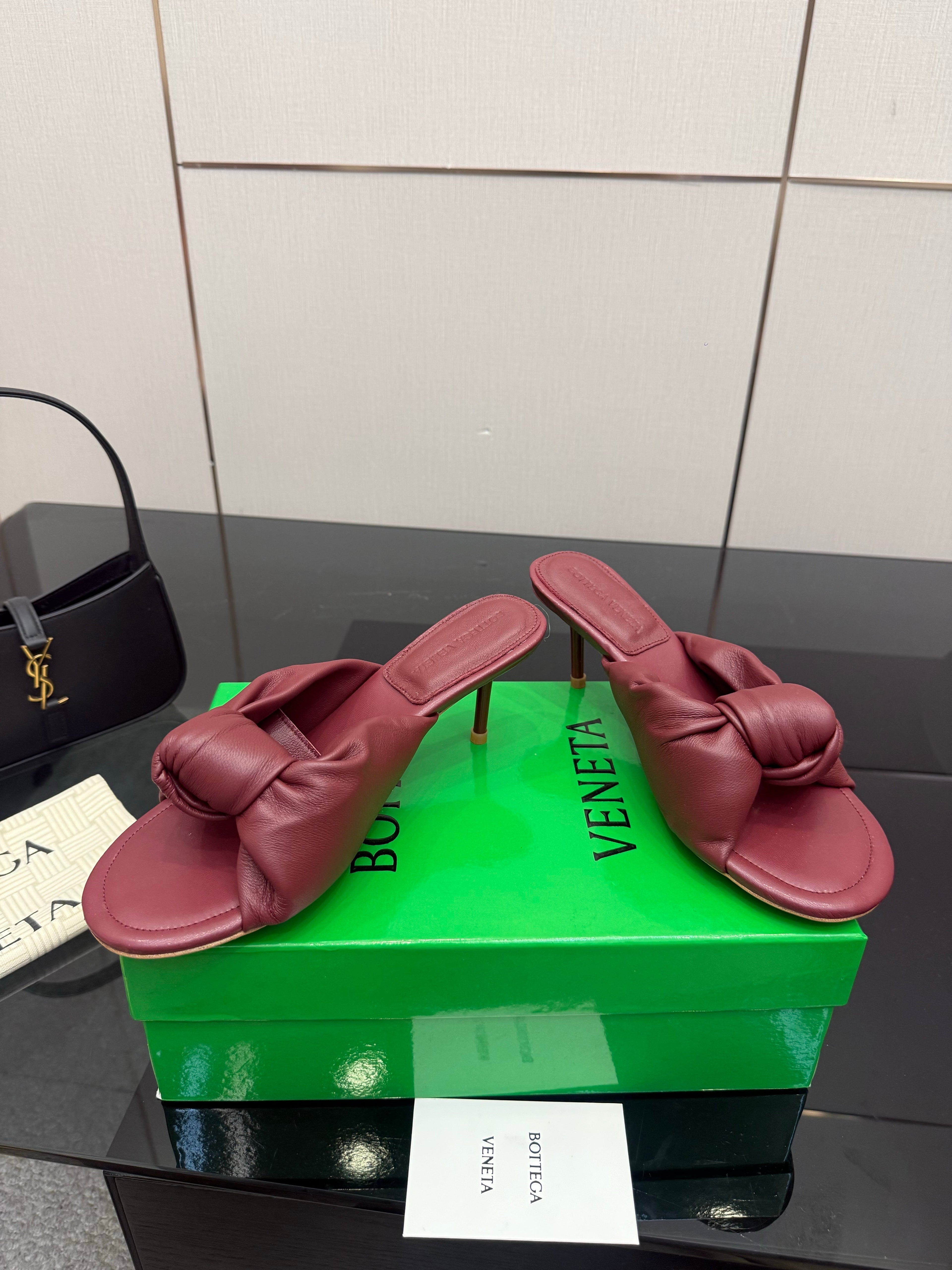 BOTTEGA VENETA 26S KNOT-STRAP HIGH-HEEL SANDALS IN DARK RED LAMBSKIN