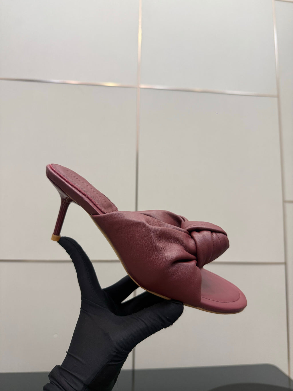 BOTTEGA VENETA 26S KNOT-STRAP HIGH-HEEL SANDALS IN DARK RED LAMBSKIN