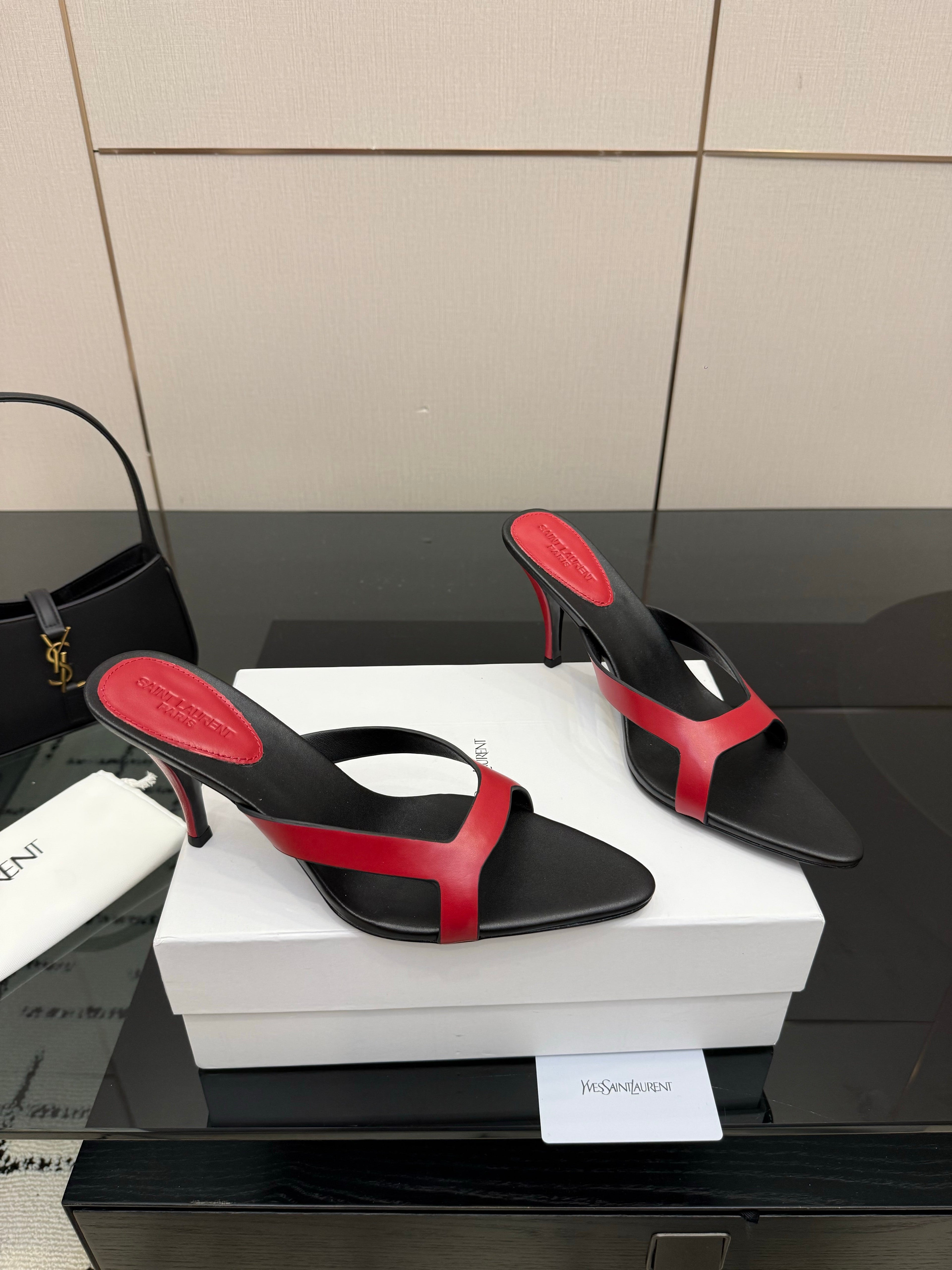 YSL 26S POINTED-TOE SANDALS 90 MM IN RED AND BLACK CALFSKIN
