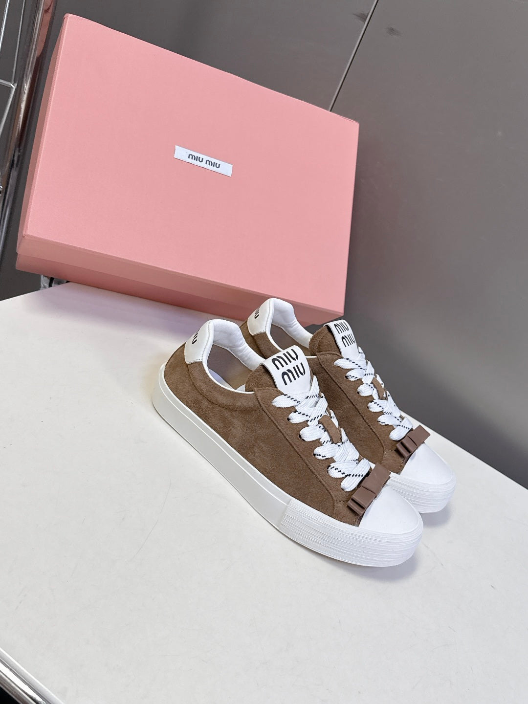 MIUMIU 25S SNEAKERS IN EARTH BROWN SUEDE