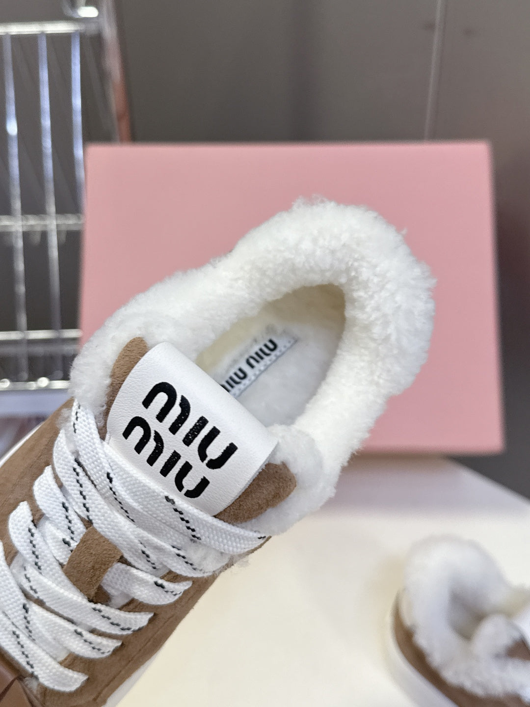 MIUMIU 25S SNEAKERS IN EARTH BROWN SUEDE WITH SHEARLING