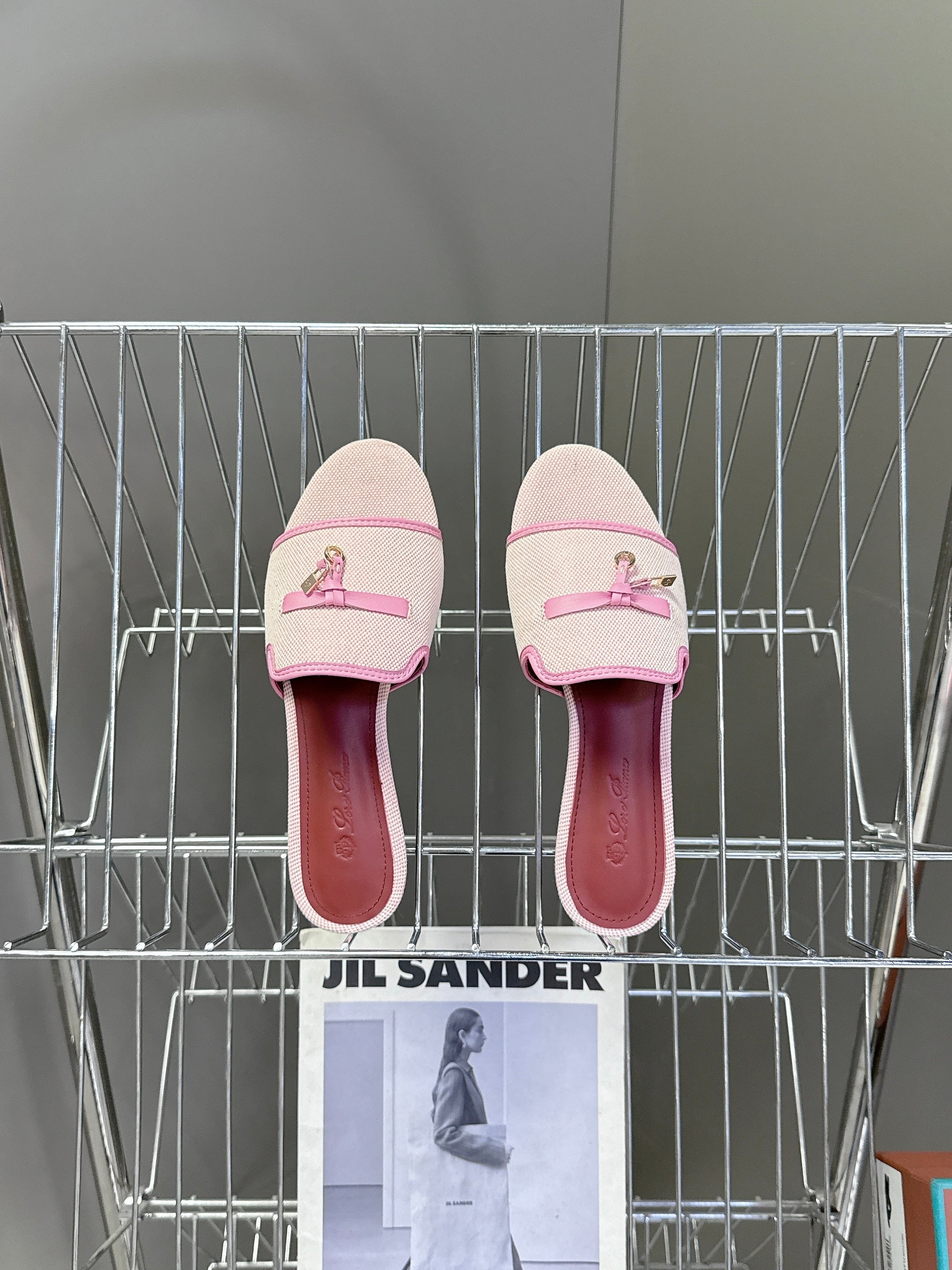 LP 26S SLIDES IN LIGHT PINK CANVAS AND CALFSKIN