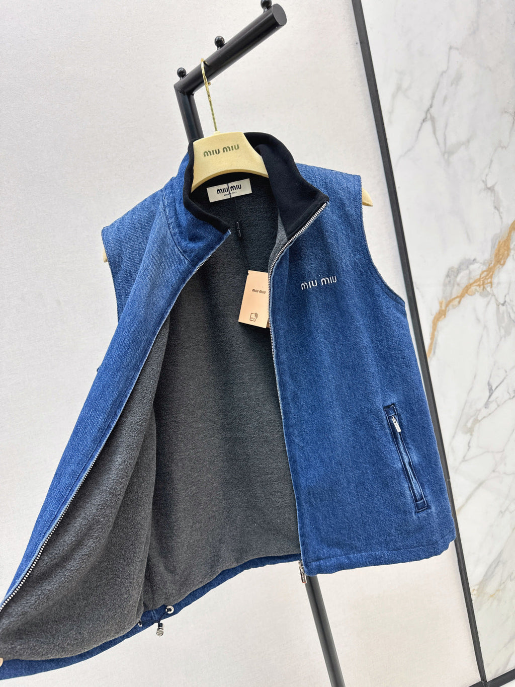 MIUMIU 26S SLEEVELESS DENIM JACKET 958