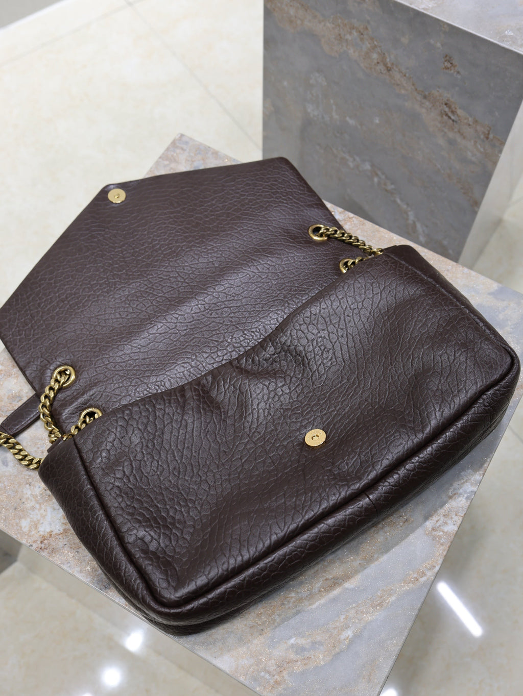 YSL 25S CALYPSO GM 38 IN DARK CHOCOLATE CALFSKIN GOLD HARDWARE