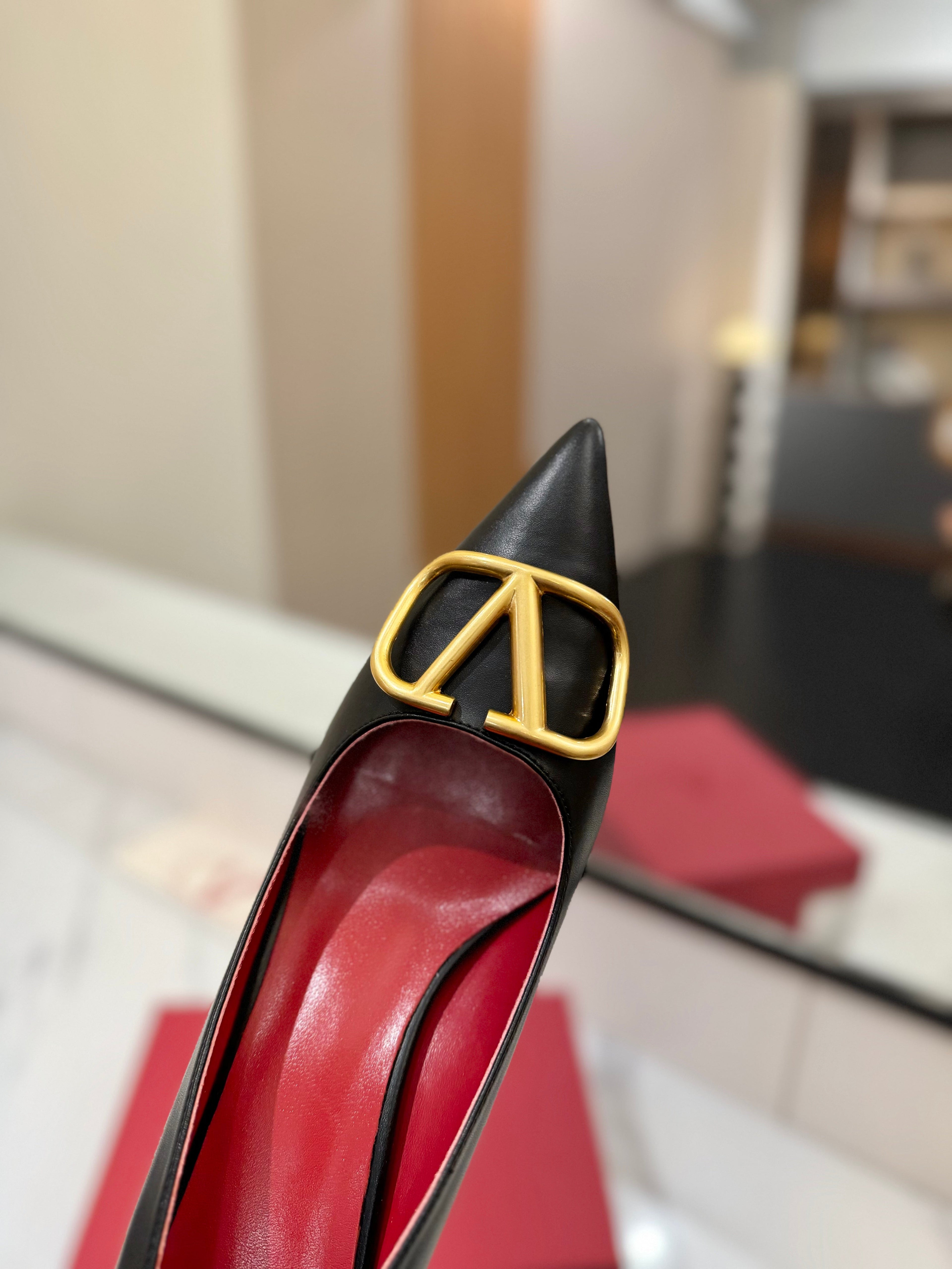 VALENTINO 26S HIGH HEELS 75 MM IN BLACK SMOOTH CALFSKIN WITH GOLD HARDWARE
